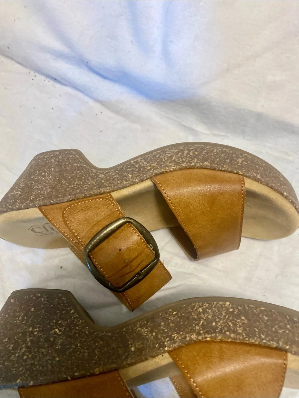 Cliffs by WHITE MOUNTAIN Cicada Tan Double-Band Cork Platform Sandals 8.5